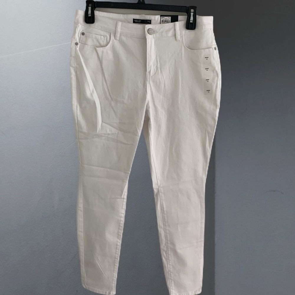 NWT Simply Vera Skinny Mid Rise Jeans